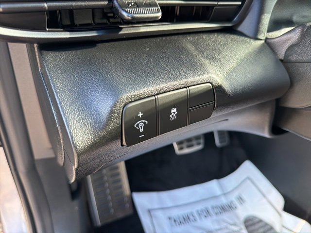 Certified 2025 Hyundai Elantra Sport image 18