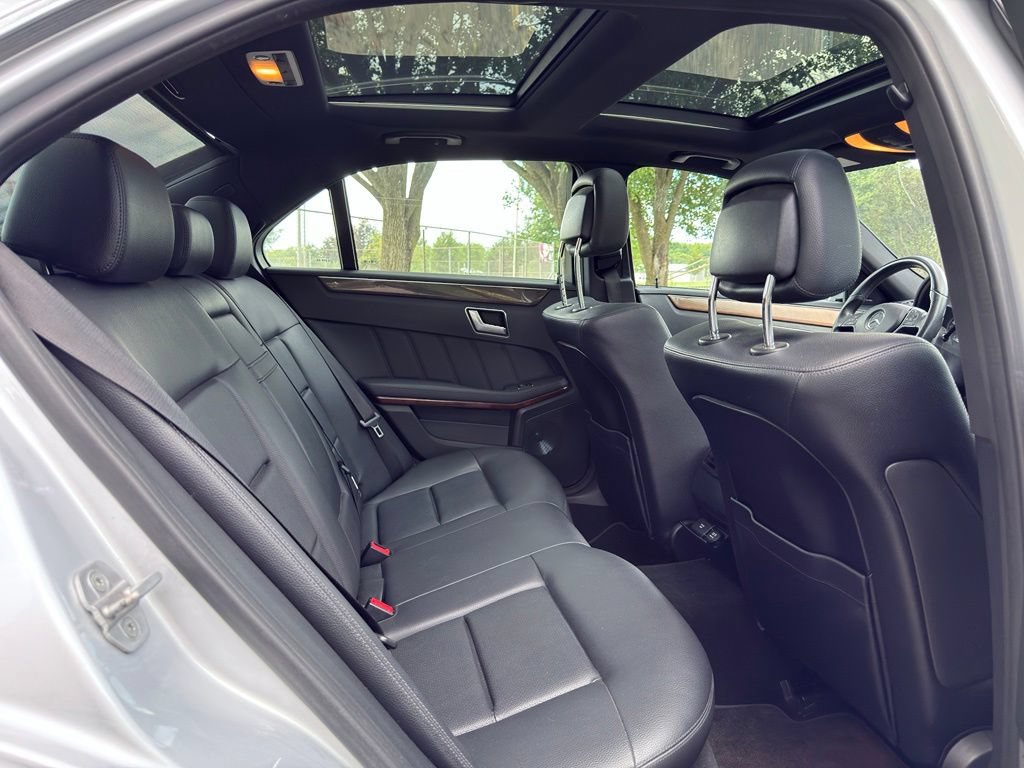 Used 2012 Mercedes-Benz E 350 4MATIC Sedan image 26