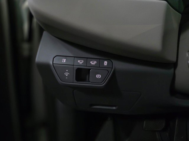 Used 2024 Kia EV9 Land image 32