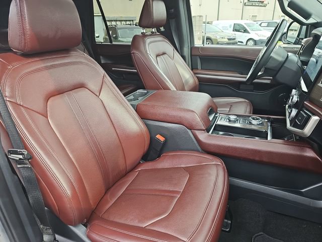 Used 2024 Ford Expedition Limited image 12