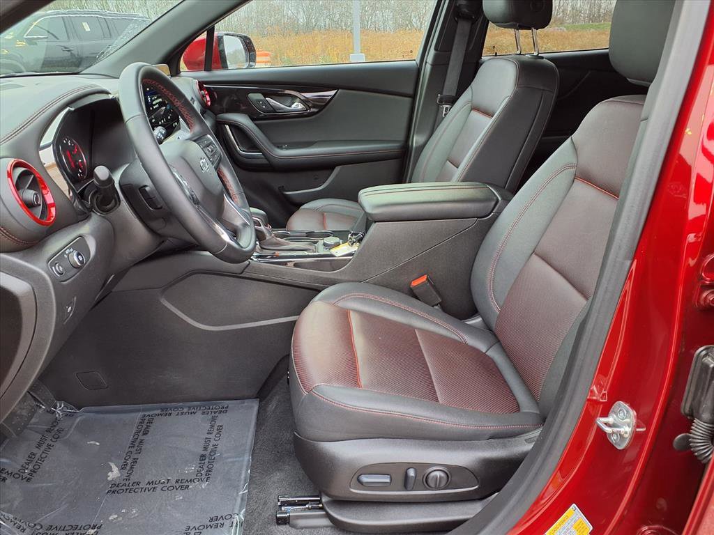 Used 2025 Chevrolet Blazer RS image 25