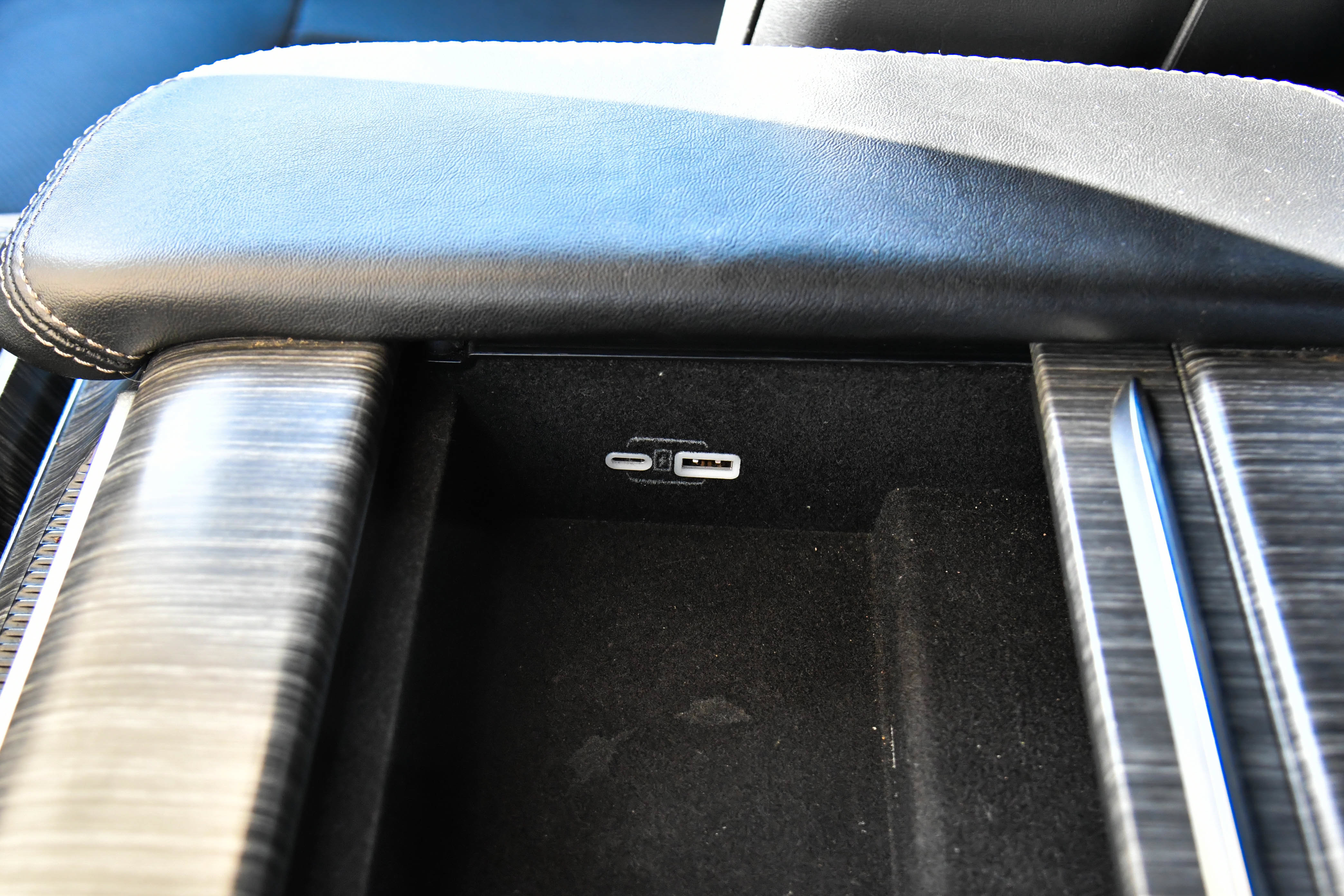 Used 2024 Jeep Wagoneer L Series II RWD image 33