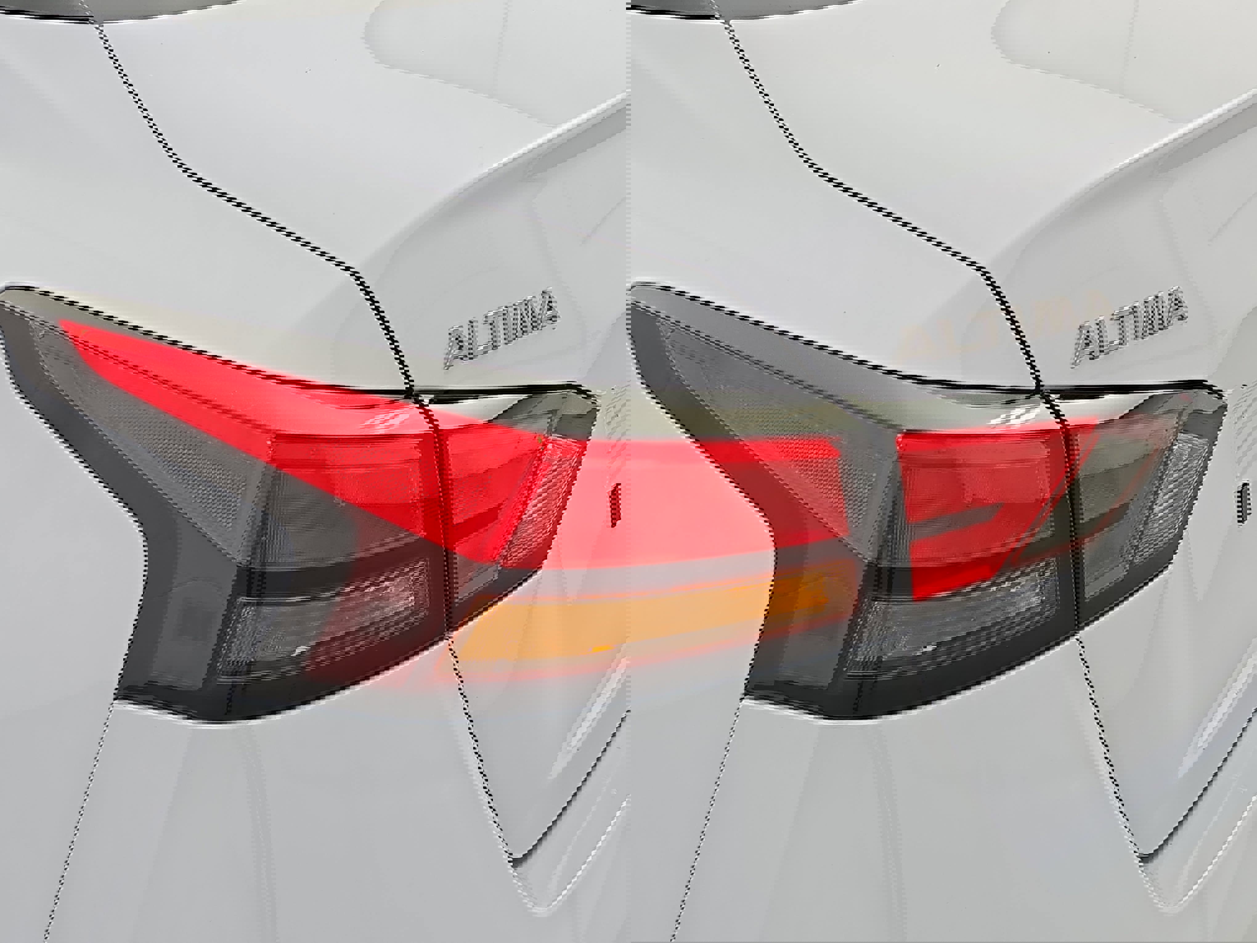 New 2025 Nissan Altima 2.5 SR w/ SR Premium Package FWD image 34