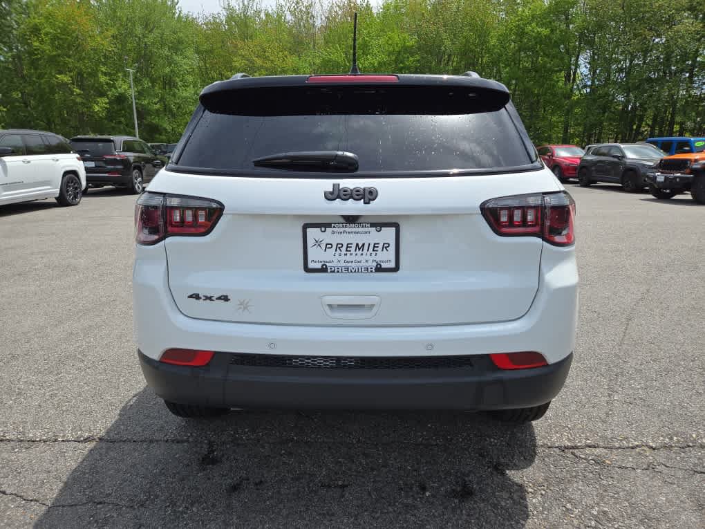 Used 2026 Jeep Compass Limited AWD/4WD image 5