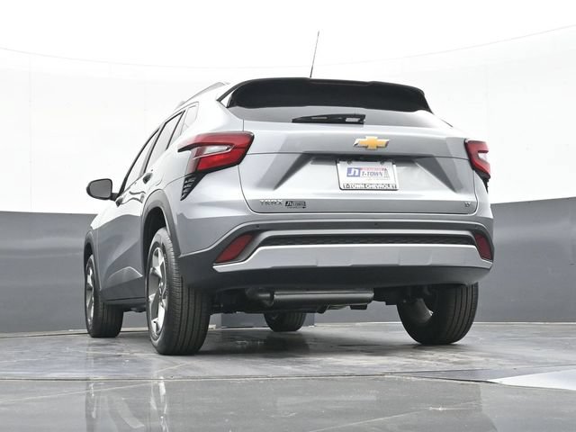 New 2026 Chevrolet Trax LT w/ Driver Confidence Package FWD image 38