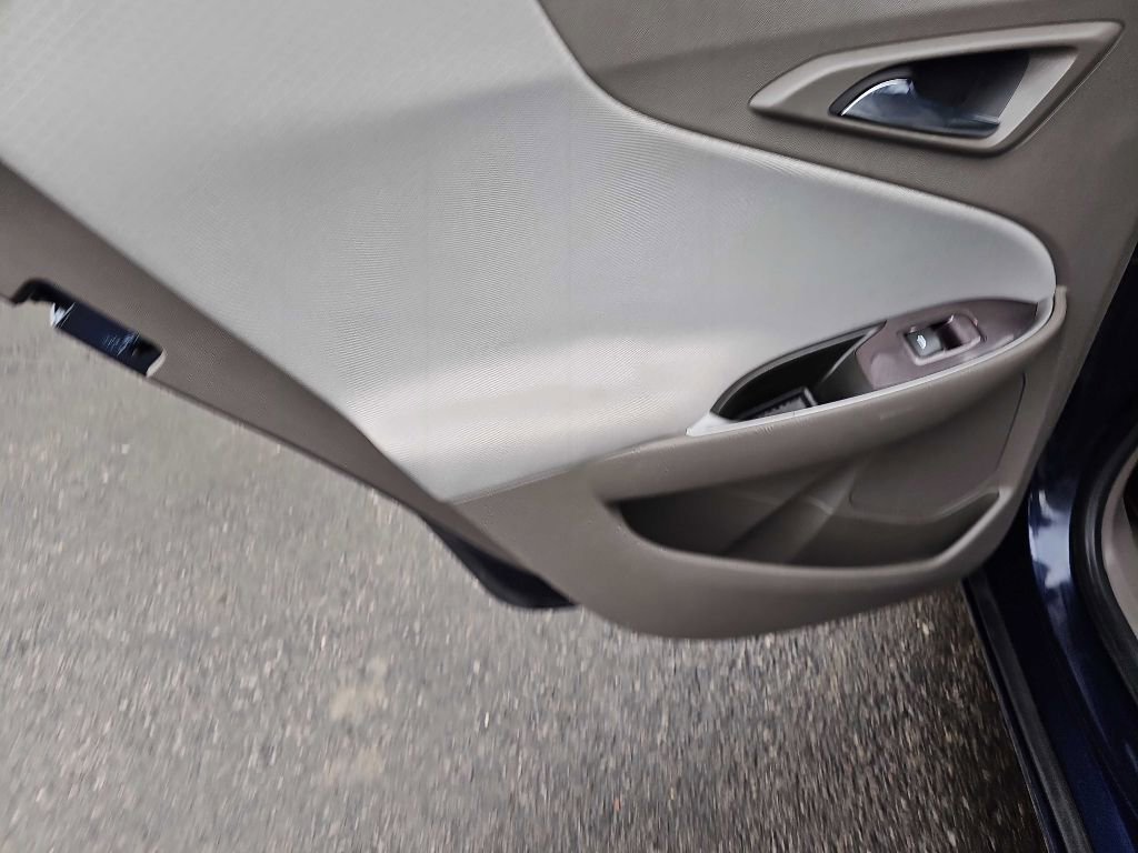 Used 2017 Chevrolet Malibu LS image 38