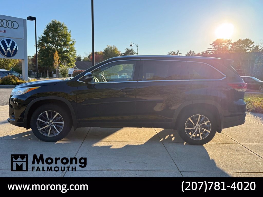 Used 2019 Toyota Highlander XLE AWD/4WD image 6