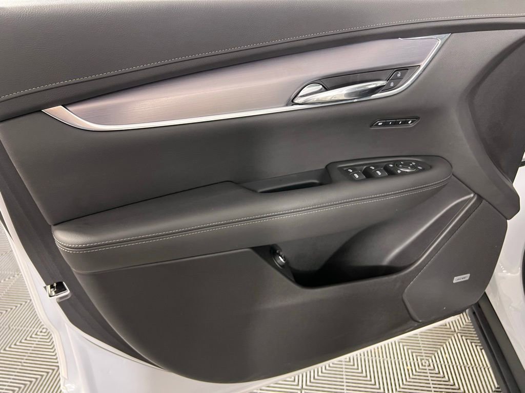 Used 2024 Cadillac XT6 Luxury w/ LPO, Floor Liner Package image 26