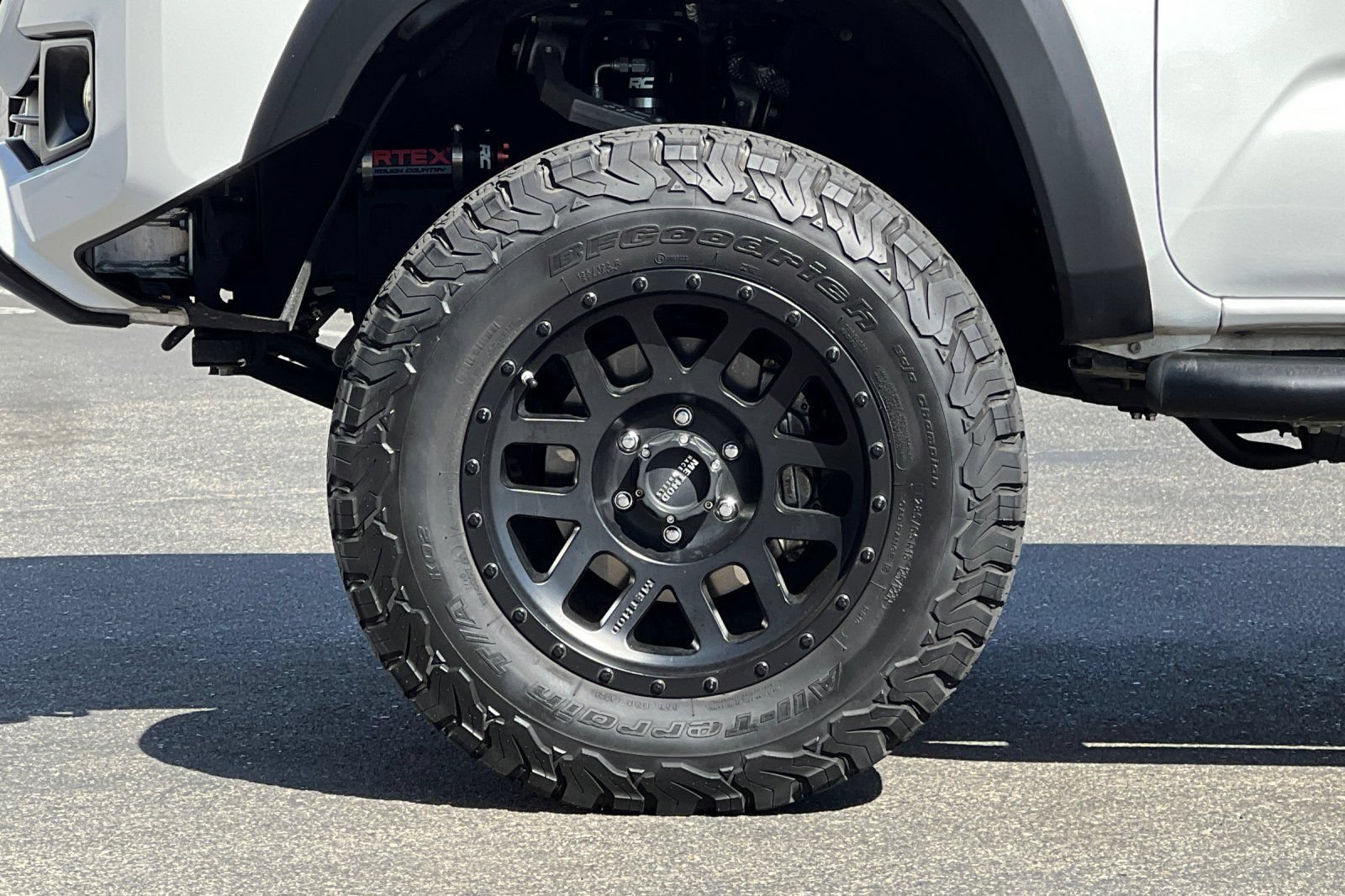 Used 2019 Toyota Tacoma TRD Off-Road w/ TRD Premium Off Road Package AWD/4WD image 36