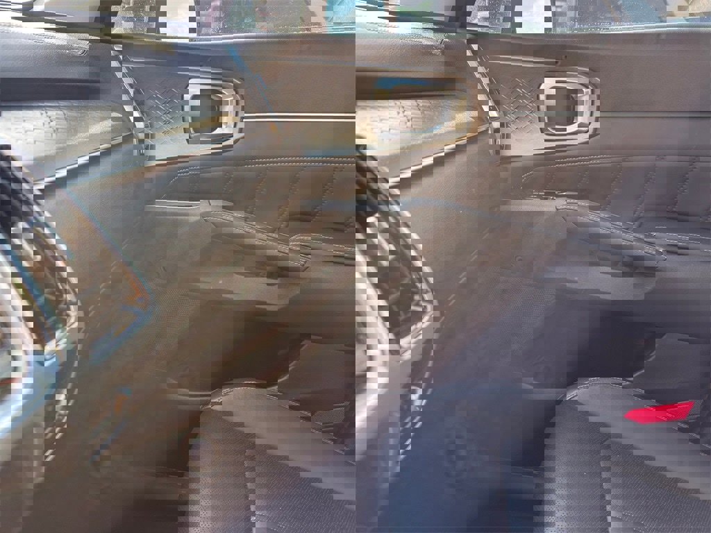 Used 2023 Kia Sorento SX image 18