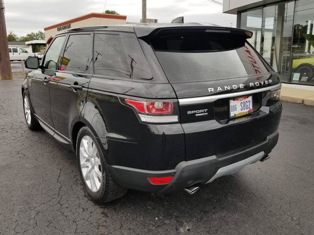 Used 2017 Land Rover Range Rover Sport HSE AWD/4WD image 4