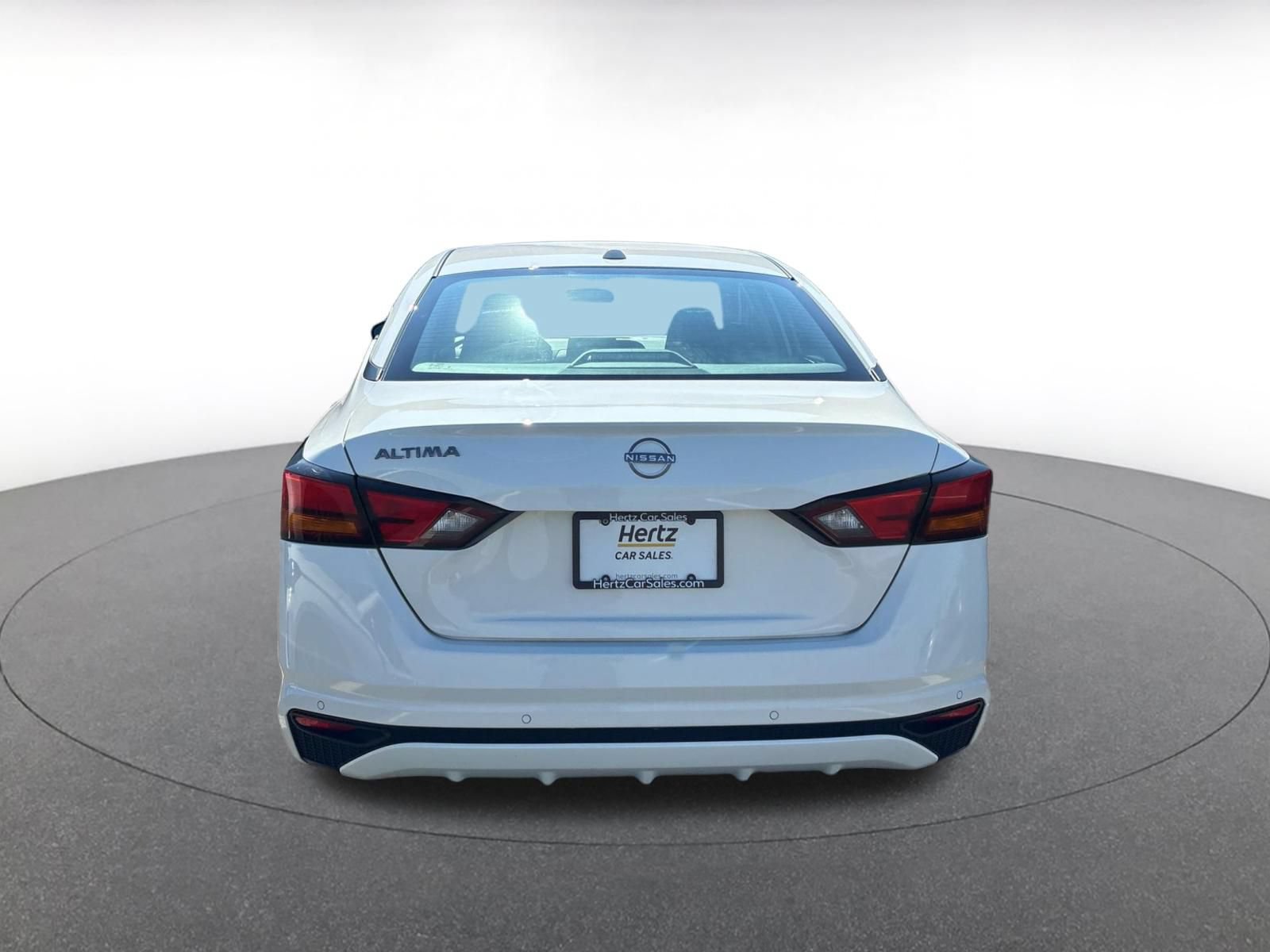 Used 2025 Nissan Altima 2.5 SV FWD image 15