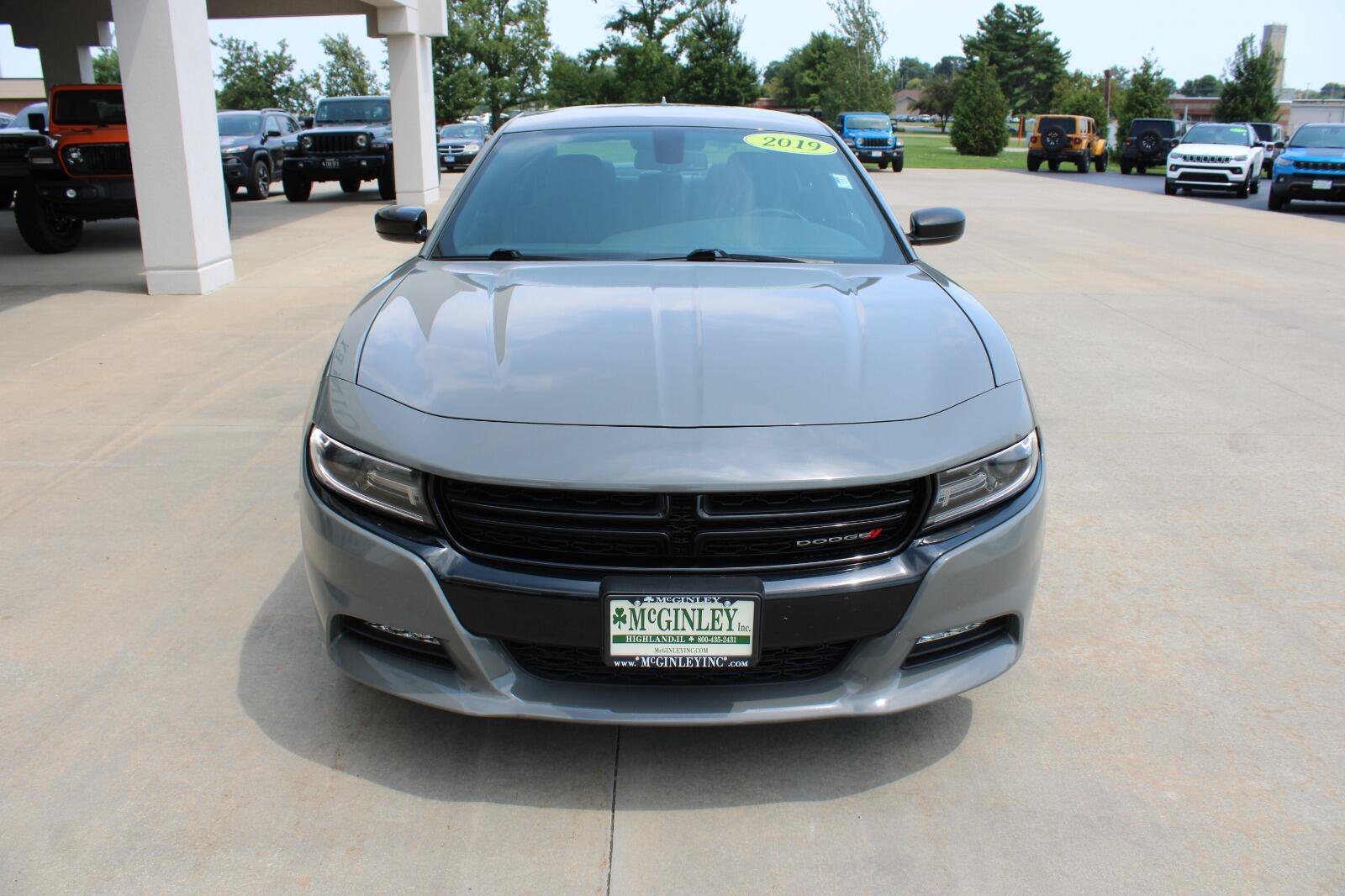 Used 2019 Dodge Charger SXT w/ Blacktop Package AWD/4WD image 3