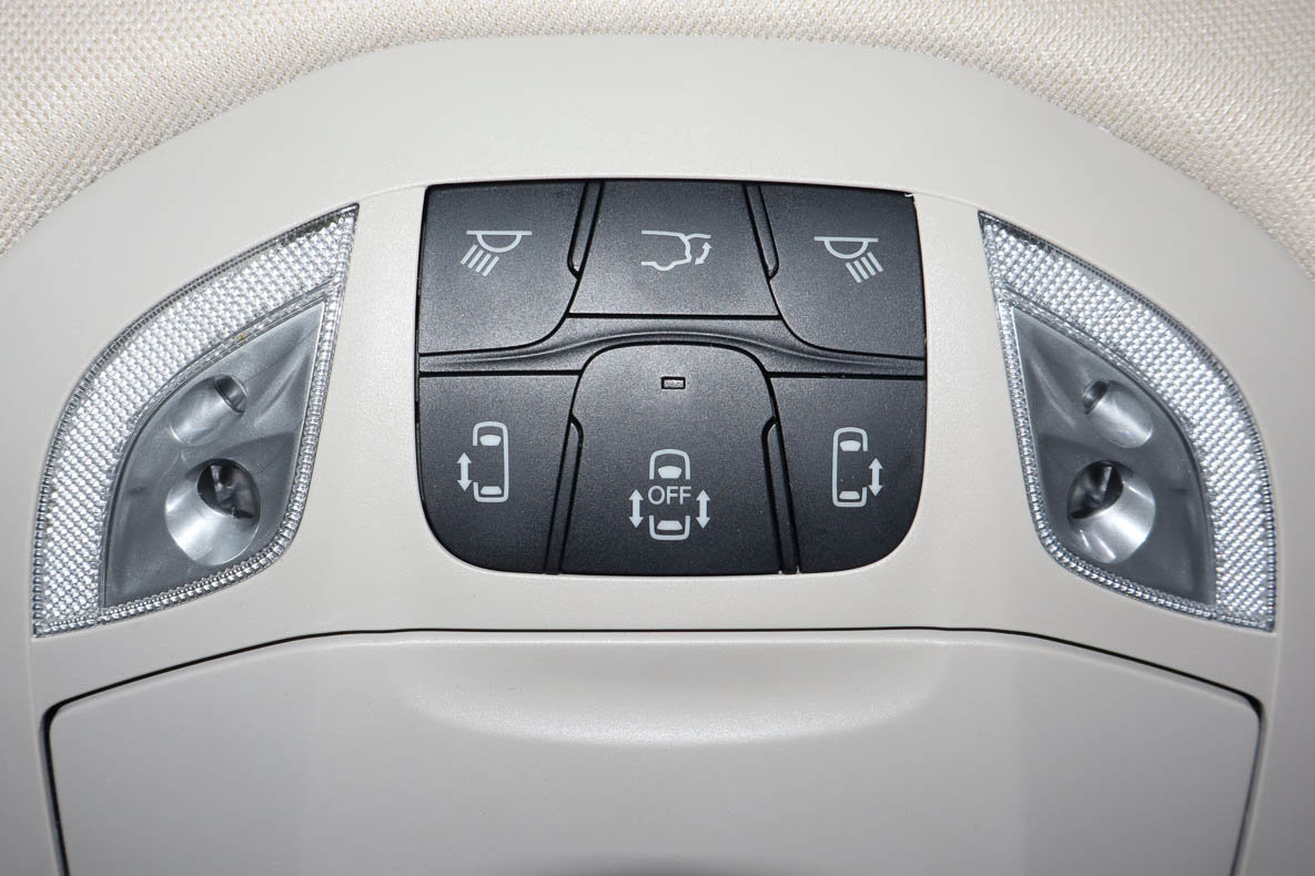 Used 2023 Chrysler Pacifica Limited FWD image 30