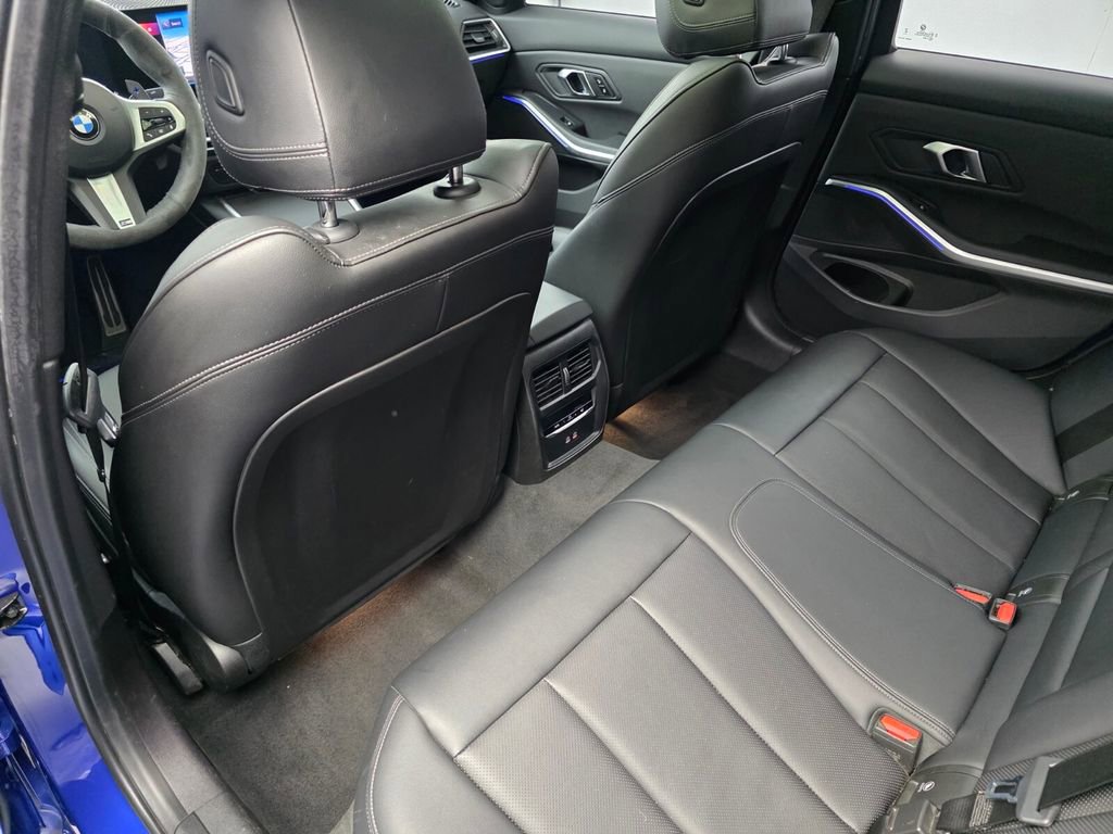 Used 2024 BMW 330i Sedan w/ M Sport Package RWD image 15