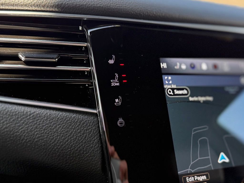 Used 2024 Jeep Wagoneer L Series II w/ Flexible Seating Group image 12