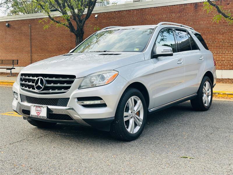 Used 2014 Mercedes-Benz ML 350 BlueTEC 4MATIC image 3