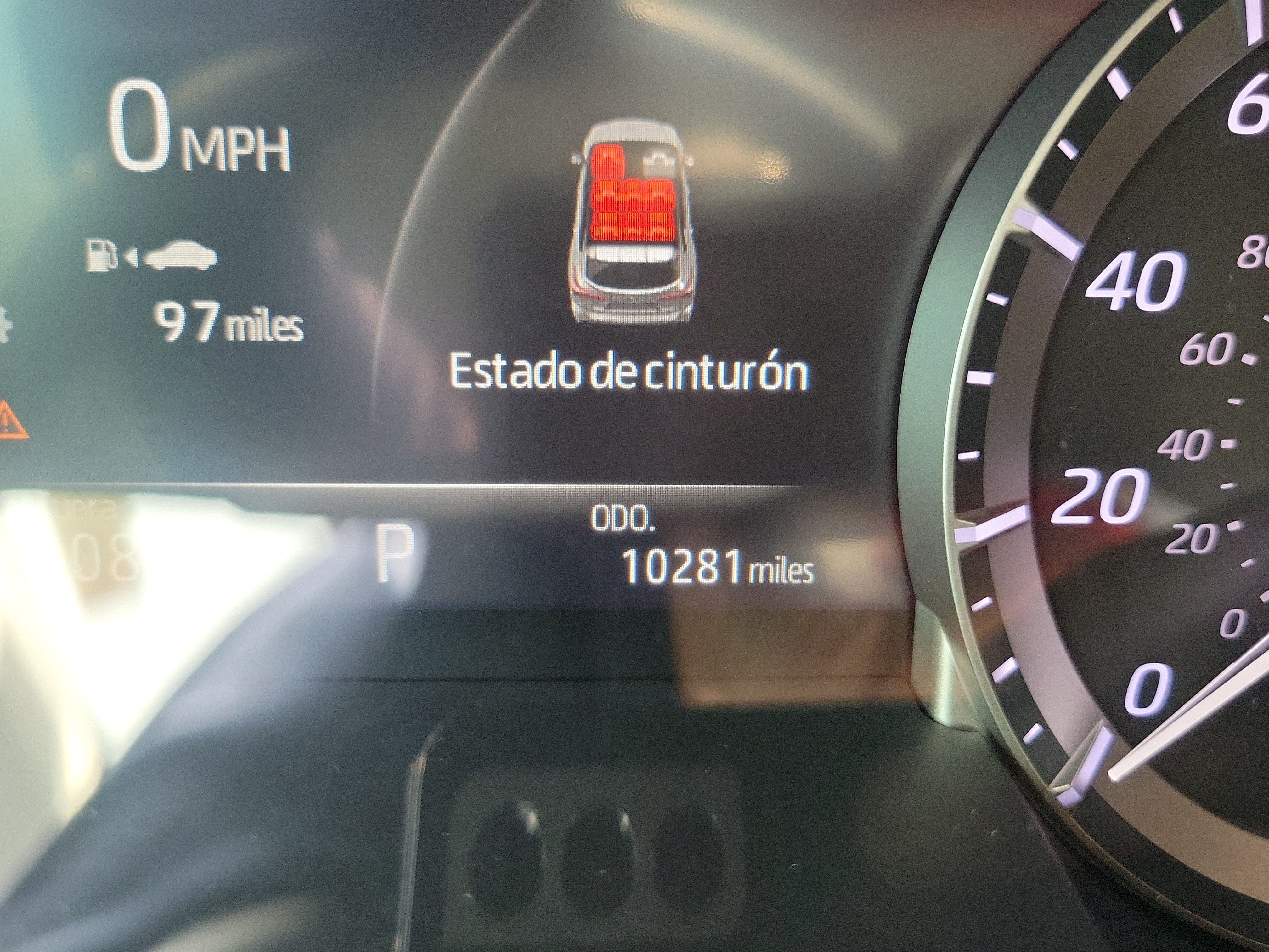 Used 2022 Toyota Highlander XLE FWD image 25