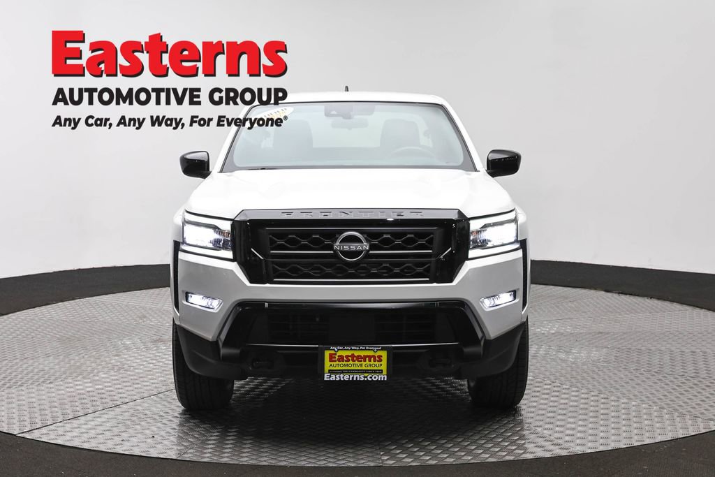 Used 2023 Nissan Frontier SV w/ Midnight Edition Package AWD/4WD image 2