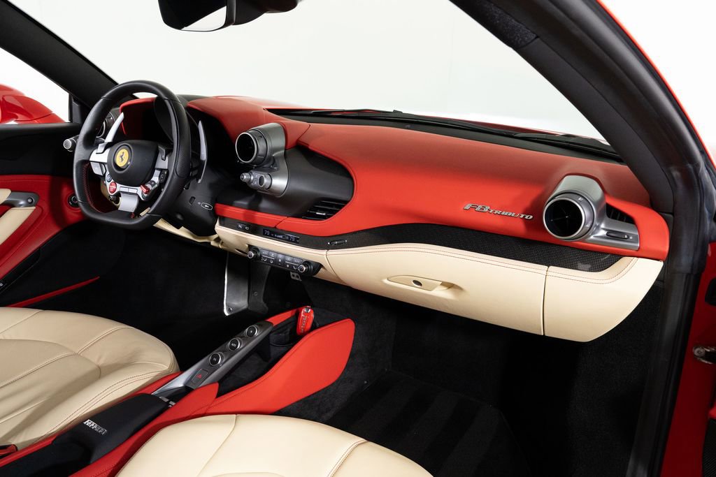 Used 2021 Ferrari F8 Tributo image 33