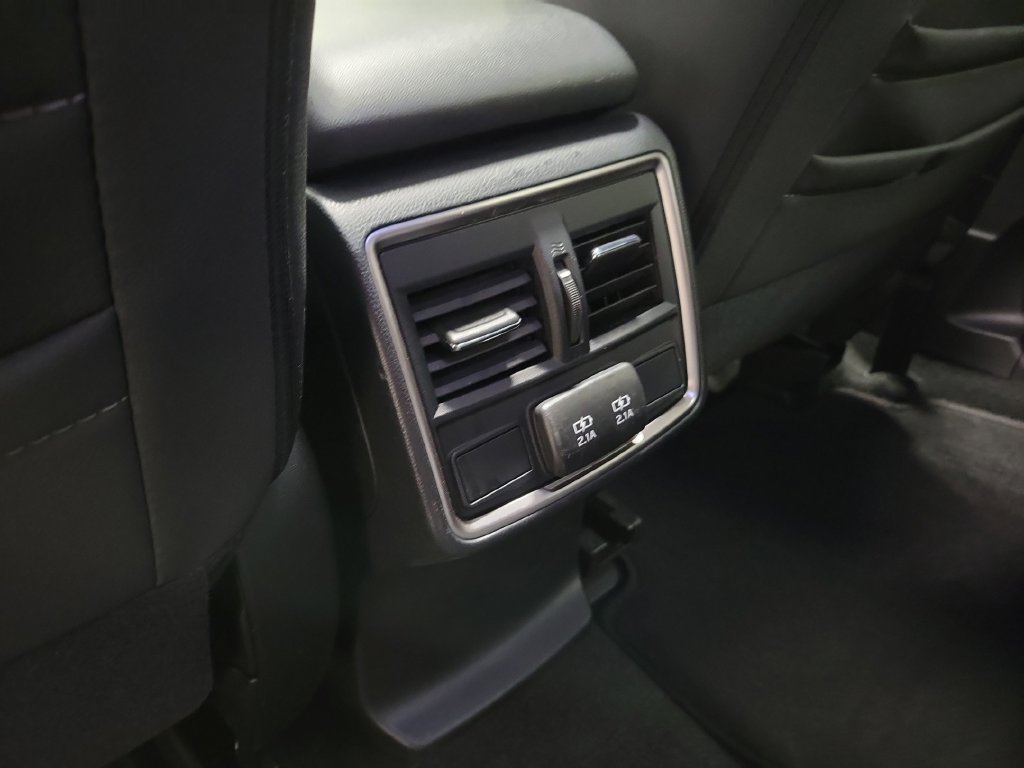 Used 2024 Subaru Forester Premium AWD/4WD image 30