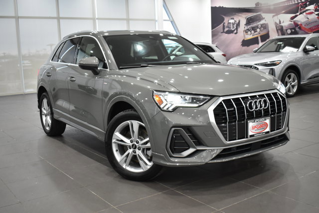 Used 2022 Audi Q3 2.0T Premium Plus w/ Premium Plus Package image 36