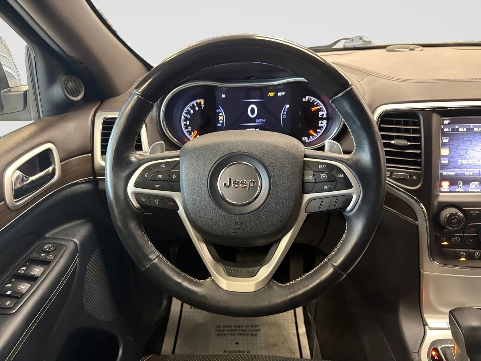 Used 2016 Jeep Grand Cherokee Overland AWD/4WD image 20