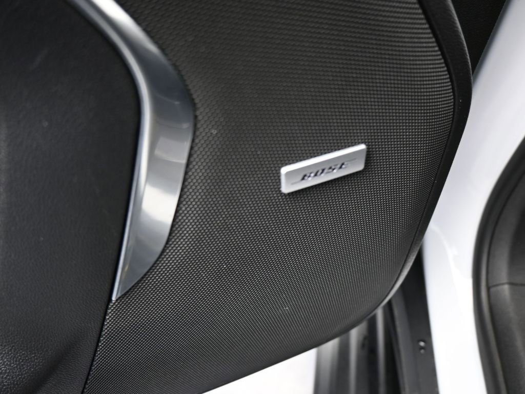 Used 2023 GMC Yukon SLT image 14