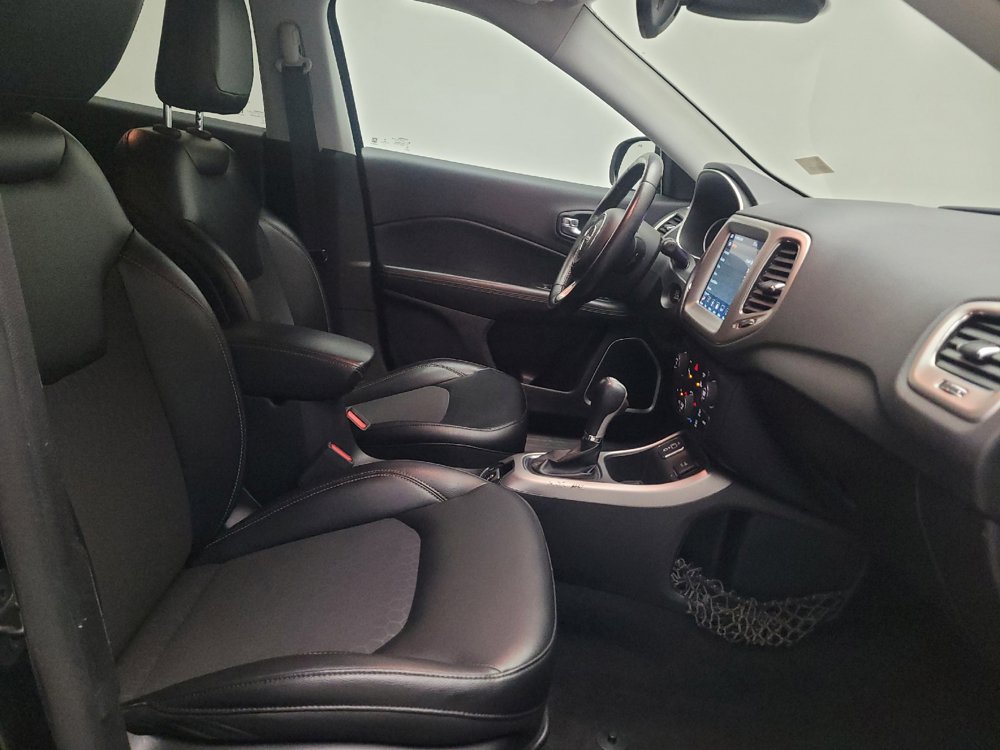Used 2018 Jeep Compass Latitude w/ Popular Equipment Group FWD image 21
