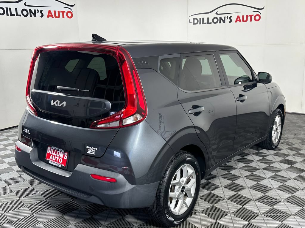 Used 2022 Kia Soul LX w/ Technology Package FWD image 7