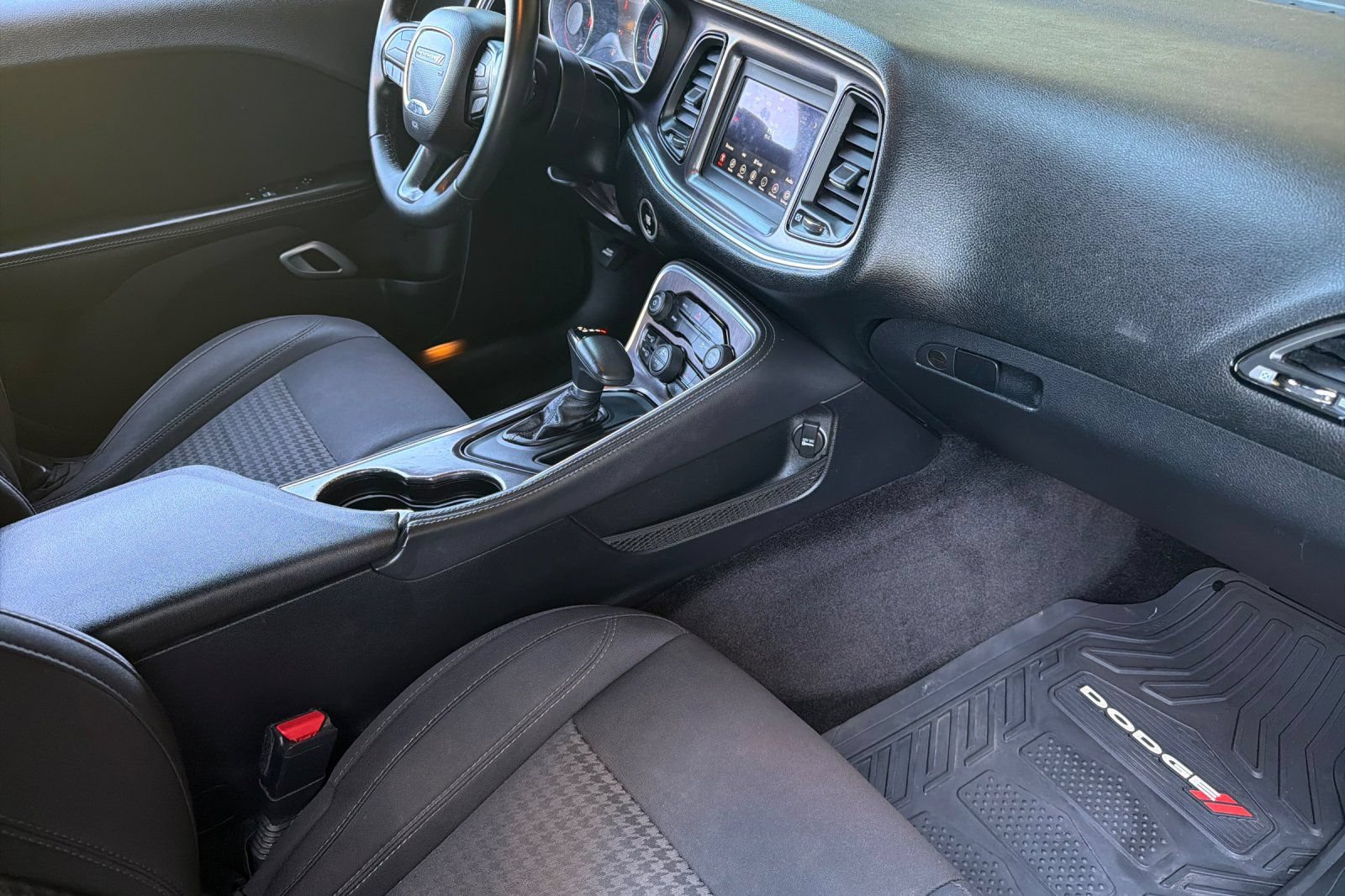 Used 2018 Dodge Challenger SXT RWD image 17