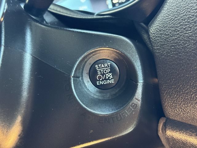 Used 2022 Jeep Renegade Latitude w/ Convenience Group AWD/4WD image 19