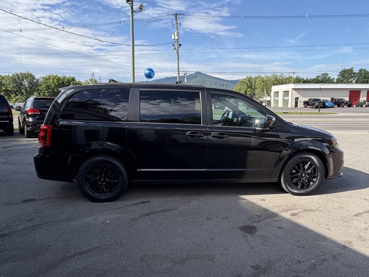 Used 2019 Dodge Grand Caravan GT FWD image 5