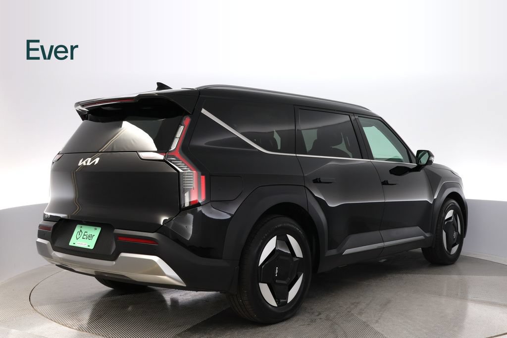 Used 2024 Kia EV9 Wind AWD/4WD image 3