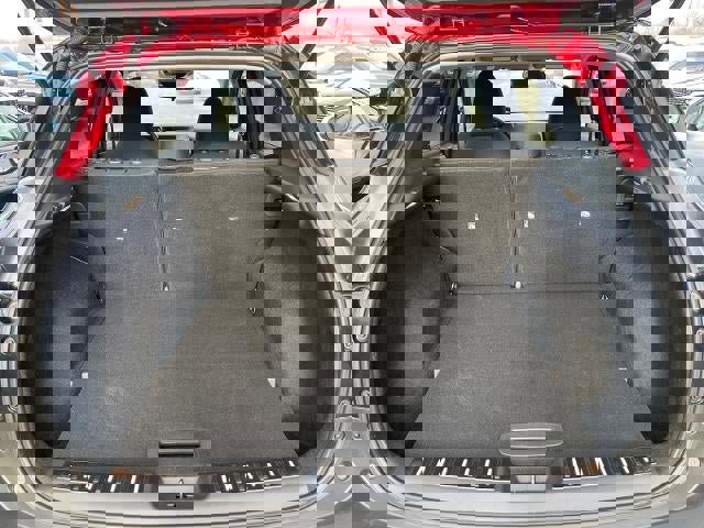 Used 2025 Nissan Kicks SV w/ Illumination Package image 18