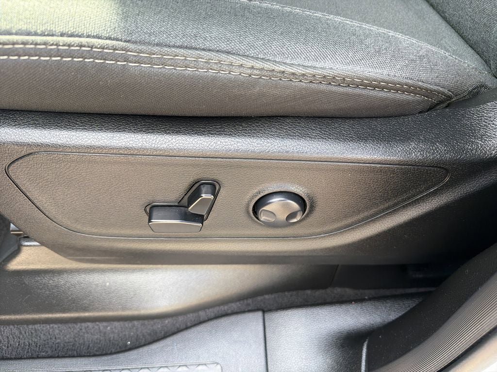 Used 2025 RAM 1500 Big Horn AWD/4WD image 16