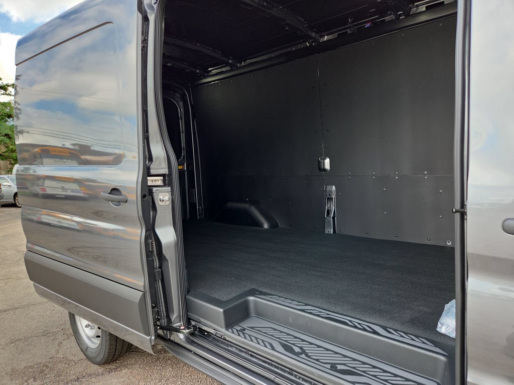 New 2026 Ford Transit 250 148 Medium Roof w/ Load Area Protection Package RWD image 11