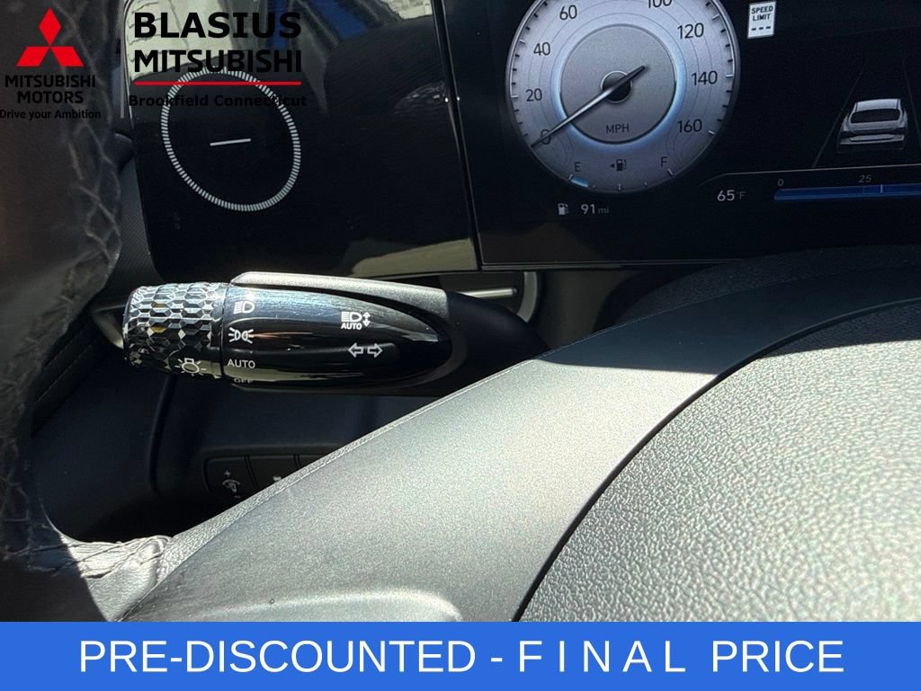 Used 2024 Hyundai Elantra SEL w/ Convenience Package FWD image 22