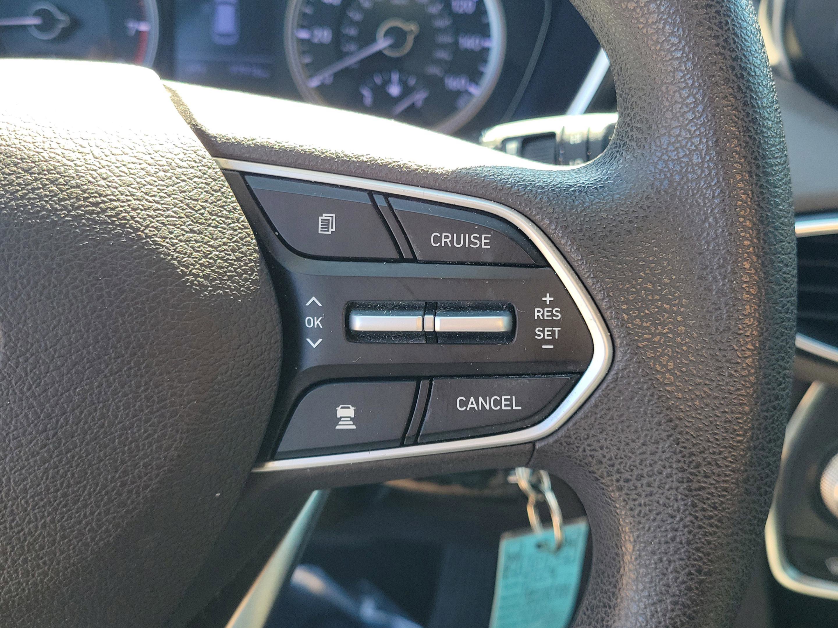 Used 2019 Hyundai Santa Fe SE image 25