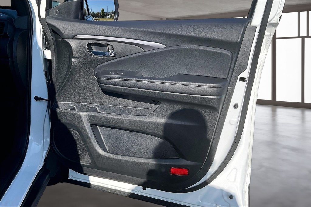 Certified 2022 Honda Pilot Sport image 28