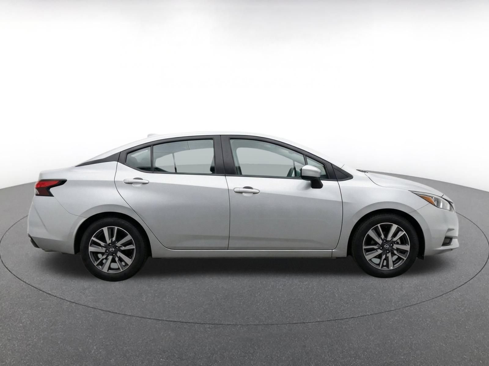 Used 2025 Nissan Versa SV FWD image 22