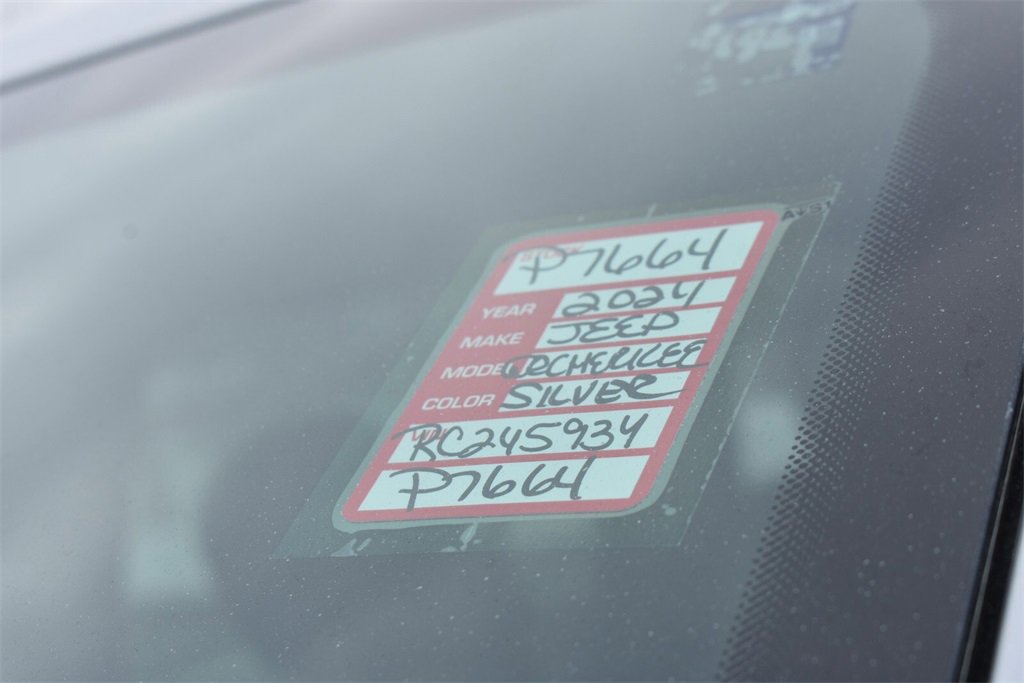 Used 2024 Jeep Grand Cherokee Altitude image 39