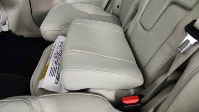 New 2026 Volvo XC90 T8 Ultra w/ Protection Package Premier AWD/4WD image 32