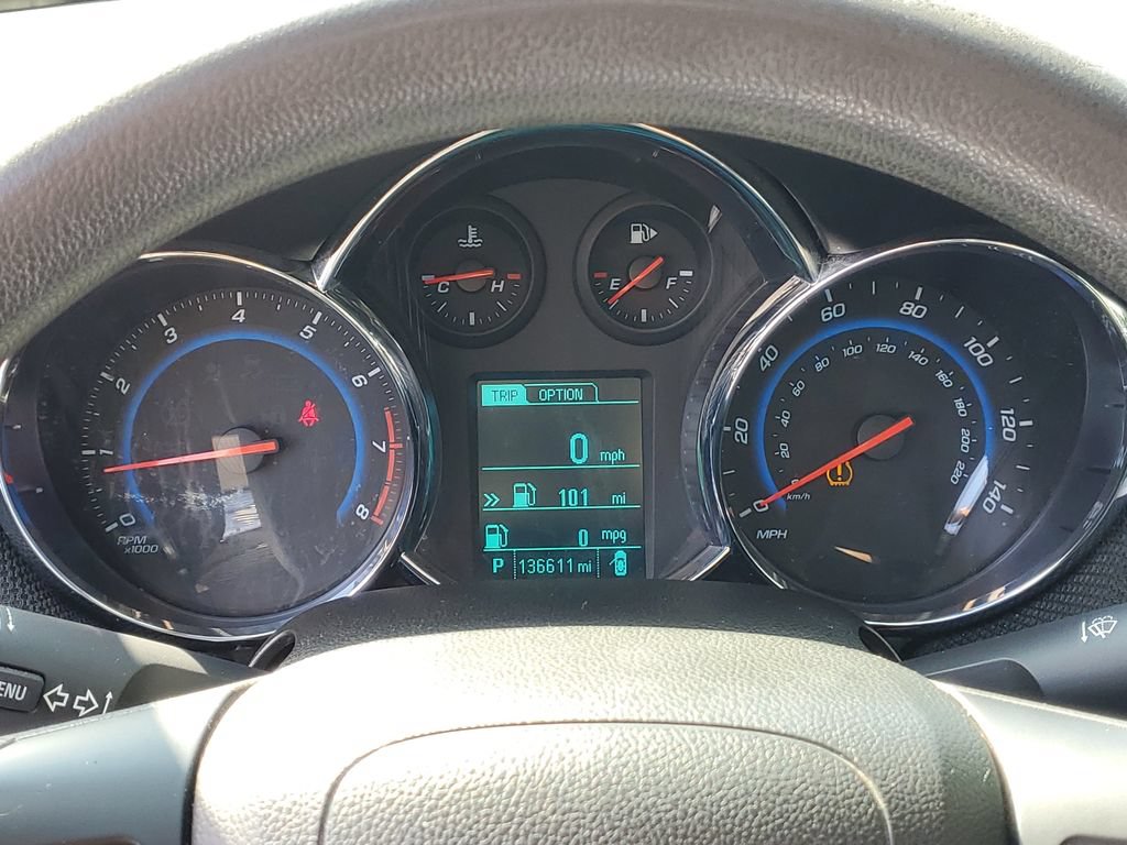 Used 2015 Chevrolet Cruze LT w/ Sun And Sound Package FWD image 13