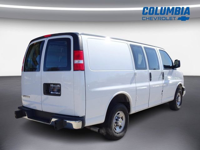 Used 2024 Chevrolet Express 2500 w/ Driver Convenience Package RWD image 3