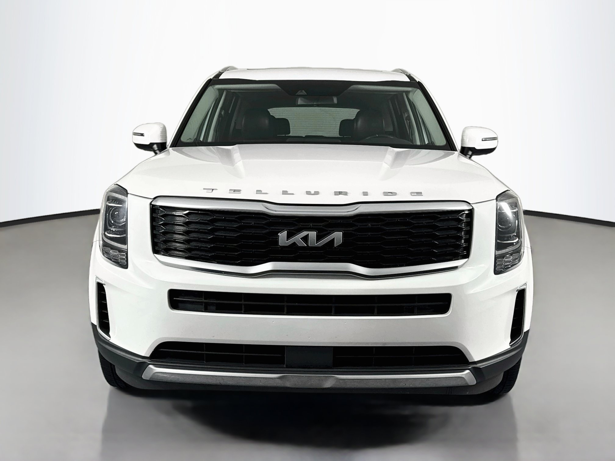 Used 2022 Kia Telluride S FWD image 2