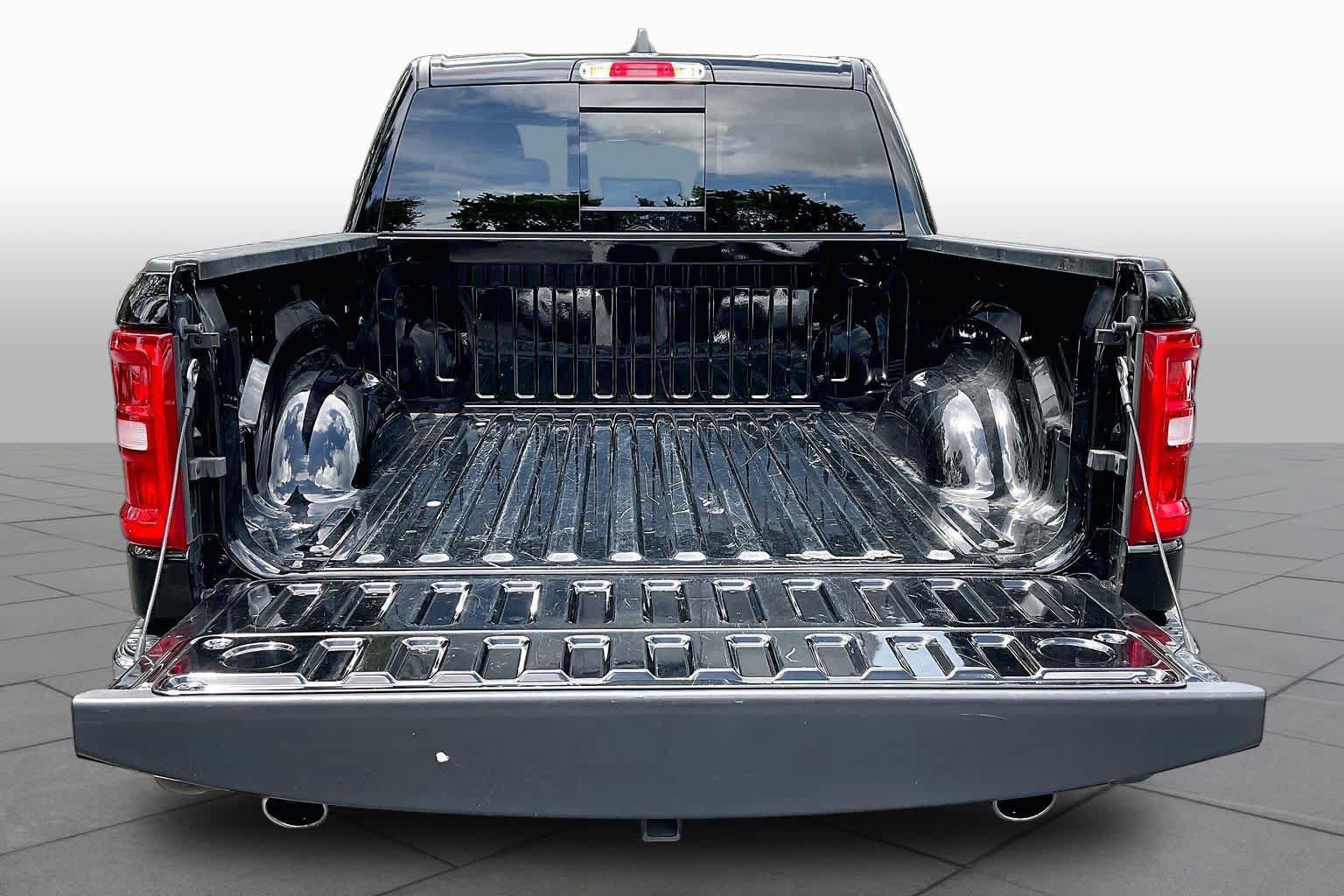 Used 2025 RAM 1500 Laramie AWD/4WD image 66