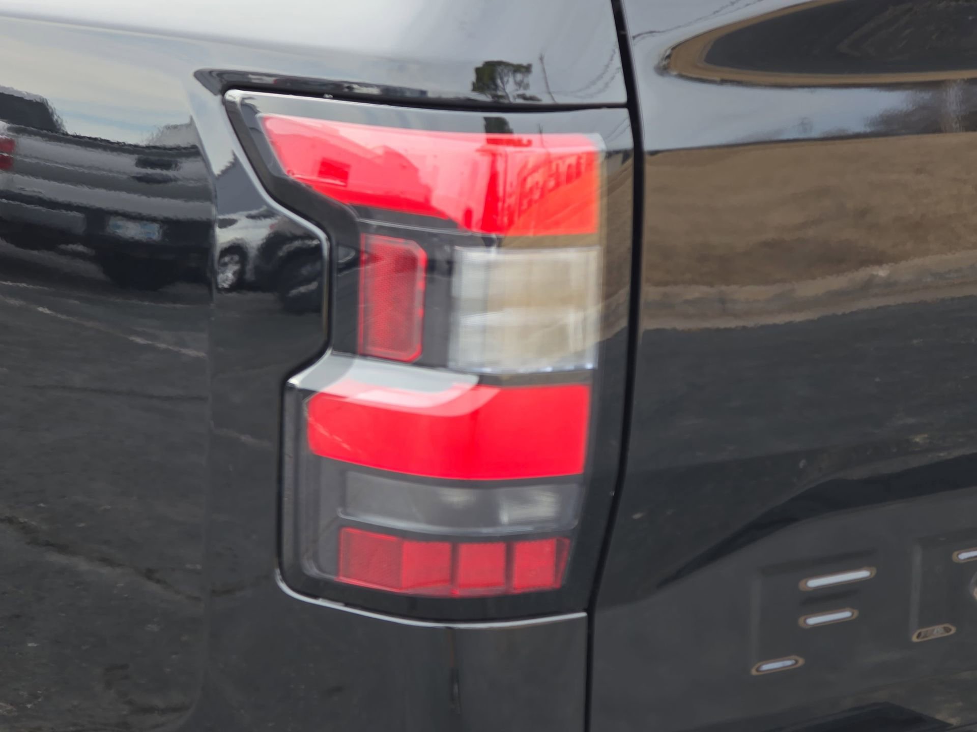 Certified 2025 Nissan Frontier SV w/ SV Convenience Package image 31