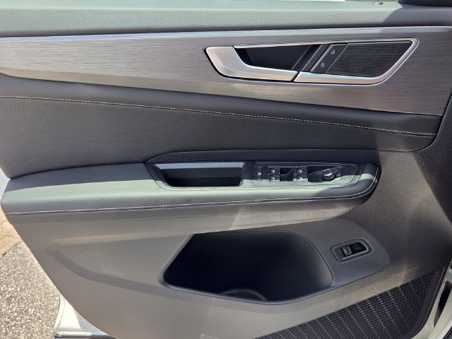 New 2026 Volkswagen Atlas Cross Sport SE FWD image 28