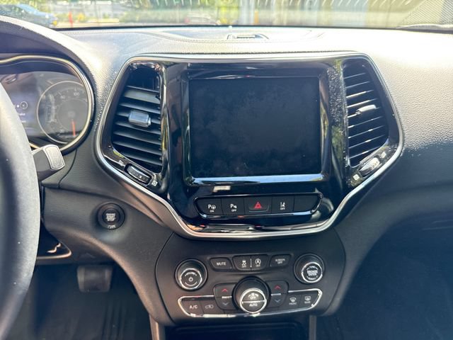 Used 2019 Jeep Cherokee Limited w/ Luxury Group AWD/4WD image 21